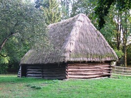 a kolem skanzenu do centra