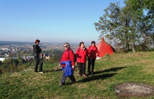 na Zadní vrch, vysoko nad město