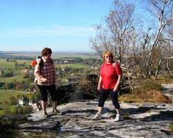a nahoře Jana s Míšou