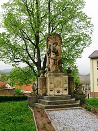 a u piety za kostelem sv.Mikuláše