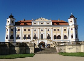 ke krásnému zámku Milotice