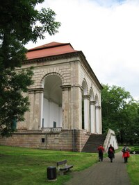 k Valdštejnovu Libosadu (letohrádek)