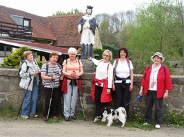 Nejprve se fotíme u Nepomuka