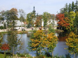 Prošli jsme zámeckým parkem