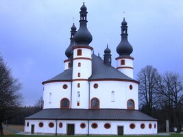 k majestátnímu poutnímu kostelu Kapell