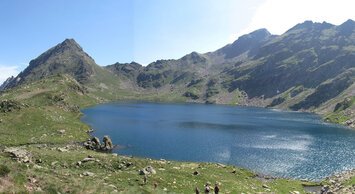 a tohle jeho část levá