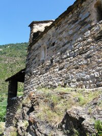 a tohle románský kostelík z 11.století