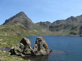 tady ale spíše azurové či ultramarinové