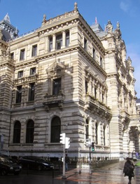 a paláce Palazzo de la Deputación Foral