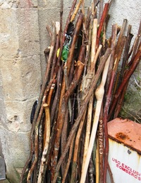 Zde poutník odloží hůl