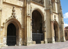 Má nádherný portál