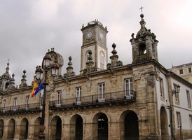 Dominuje mu krásná renesanční radnice