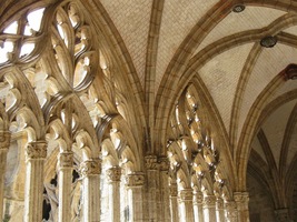 s filigránskou výzdobou