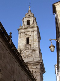 a vysokými věžemi