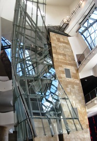 ale někdy až děsivá