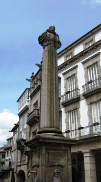 Pod sochou velkého Cervantese