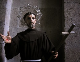 a působivou sochou patrona