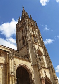 ke gotické katedrále San Salvador