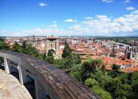 do bezprostředního okolí