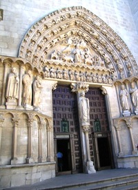 a nádherných portálů