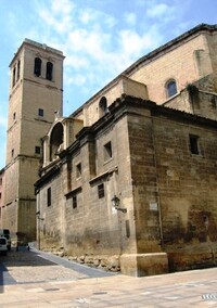 Na ulici Calle Rua Vieja je klášterní kostel Sta.Maria de Palacio a albergue poutníků