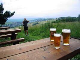 Další ráno - občerstvení na chatě při Hrešné