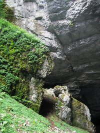 z které vane po celý rok ledový vzduch