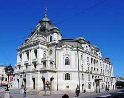 Toto je místní nádherné divadlo