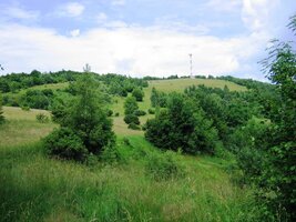 přešli vrchol krasového hřebene