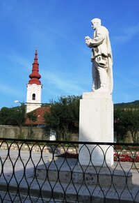 a tady už jsme v centru města Plešivec