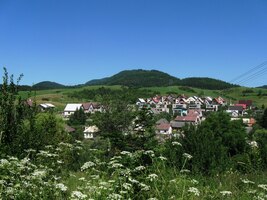 až do podhorské vsi Valaská Belá