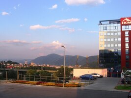 a bydlíme tady - vysoko nad městem v sídlišti Belvedere