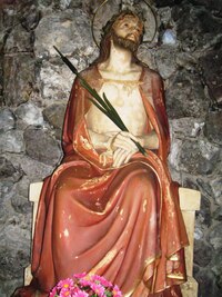 Postavil ji místní rodák ve dvacátých letech min. století