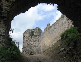 Je to druhý největší slovenský hrad,