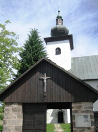 Kostel je prostý, ale půvabný