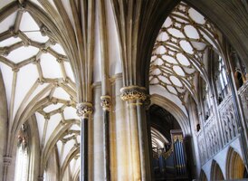 což je zřejmé i z tohoto srovnání