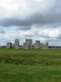 Před námi silueta vpravdě mystická