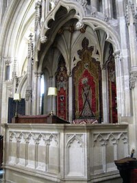 arcibiskupově katedře se ovšem nevyrovnají