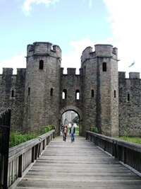 a toto zadní vchod do hradu Cardiff Castle