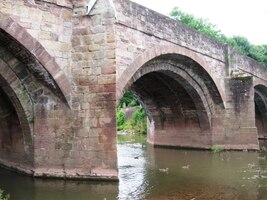 Zdola vypadá skoro normálně