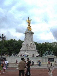 V Londýně nás vítá sama královna Viktorie