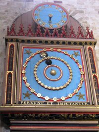 Hle, chlouba chrámu - orloj