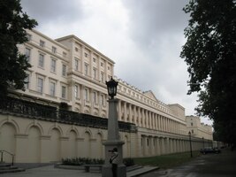 v sousedství paláce Marlborough House