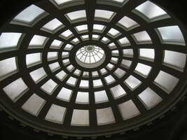 a tady klenba jeho kupole