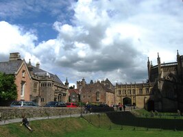 Tohle je komplex budov místního vikářství