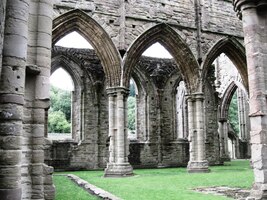 Tintern Abbey je považováno za nejkrásnější ruinu v United Kingdom