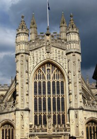 s chrámem Bath Abbey,