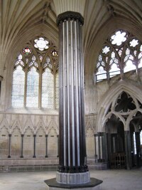 Mimo prostor chrámu se nachází kapitulní síň