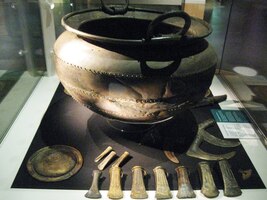 Zde je nějaké diluviální nádobí