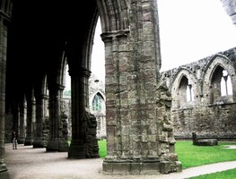 hradní pán z nedalekého Chepstow Castle